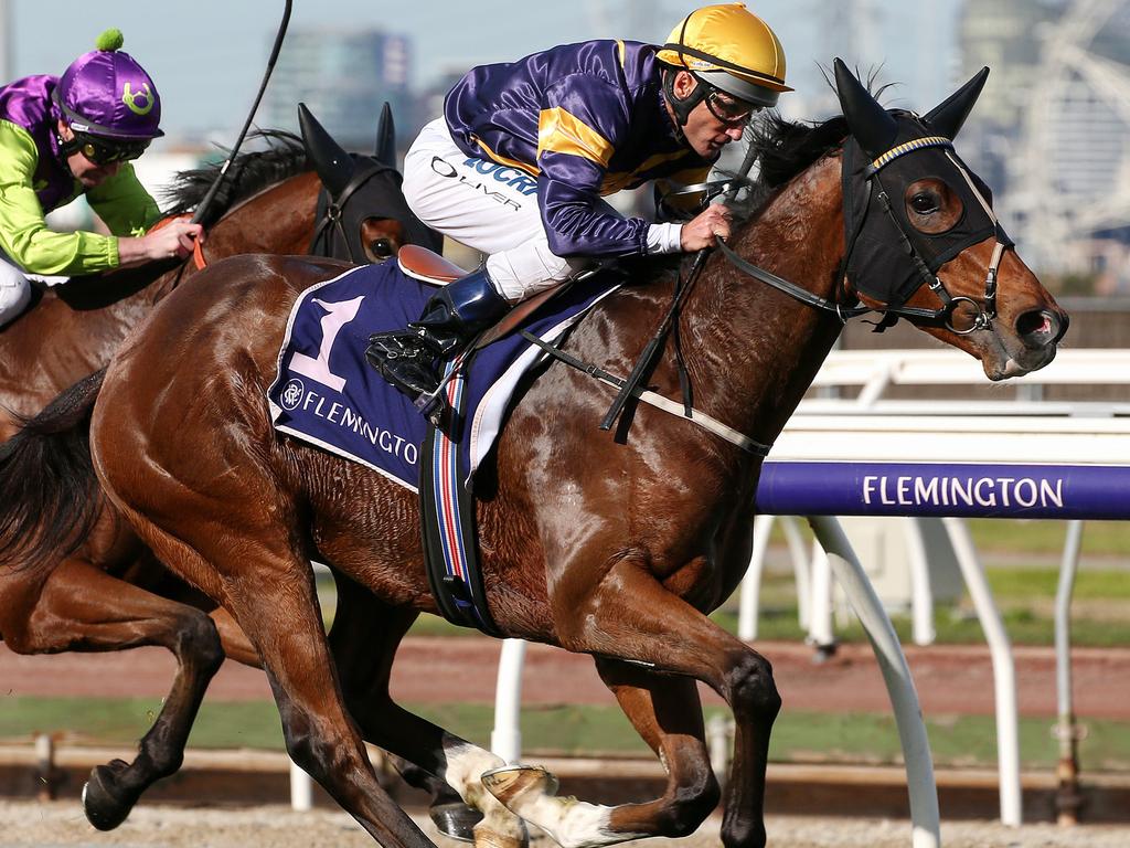 Damien Oliver rides Buffalo River to victory in the Silver Bowl Series Final.