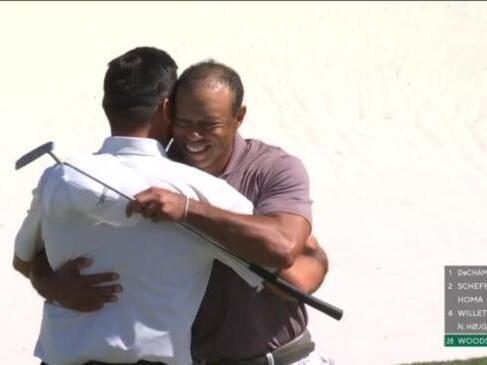Huge pop as Tiger breaks all-time record