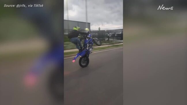 Motorcyclists recklessly doing wheelies through Sydney