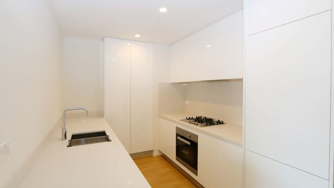 This North Ryde unit recently sold for $535,000, $125,000 less than the sellers paid.