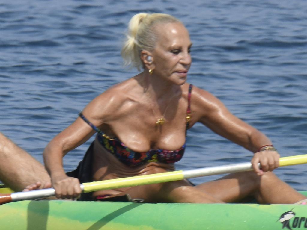 Donatella Versace is a Bikini Babe: Photo 1614421