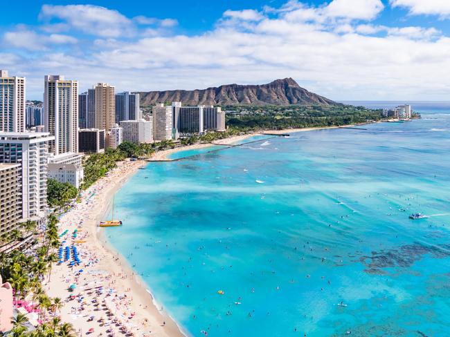 Classic Hawaii: Waikiki Beach and Diamond Head Crater, Oahu.