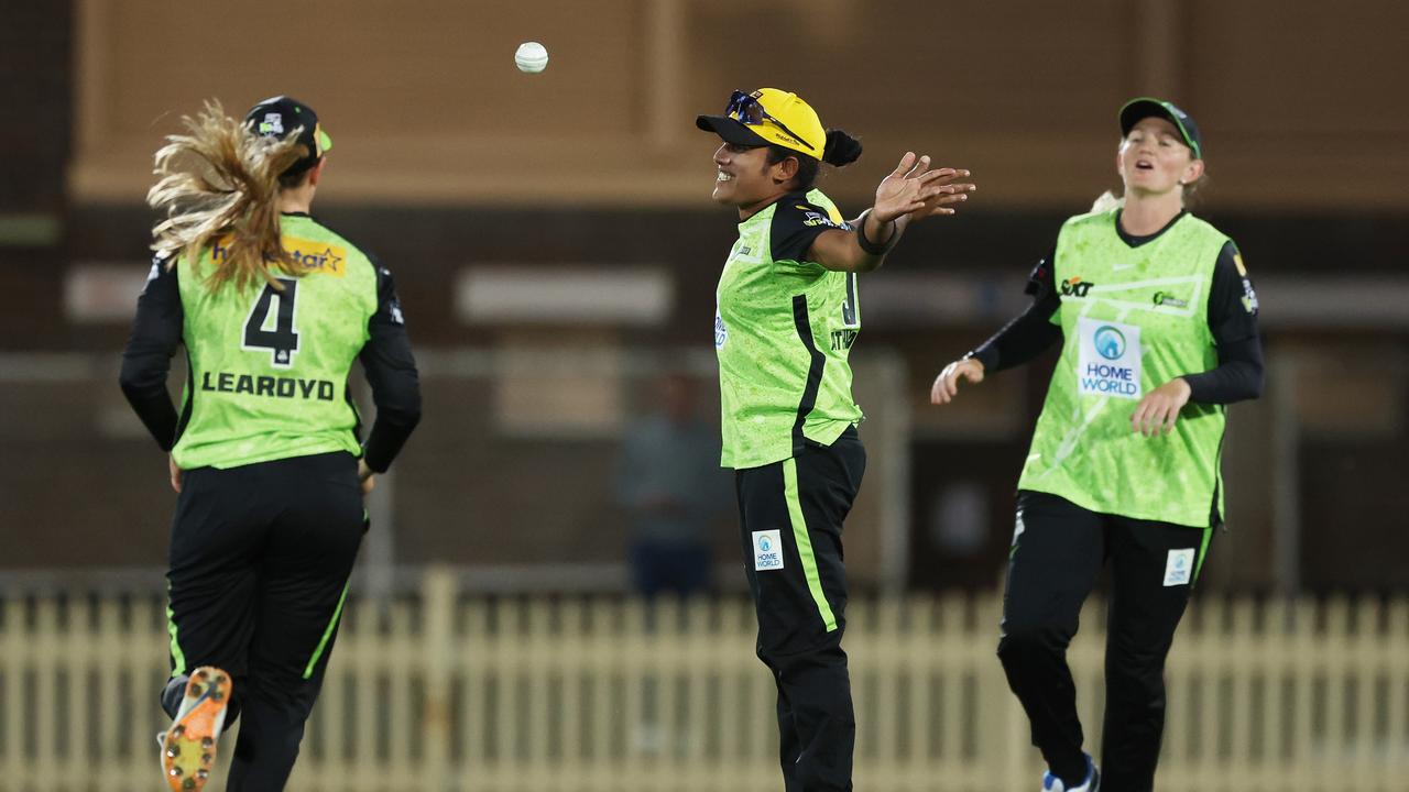 Cricket 2023 Sydney Thunder break more records as they go top of WBBL