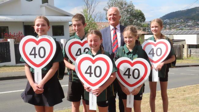 Minister for Transport Eric Abetz and students of Blackmans Bay Primary School on Thursday, January 30, 2025.