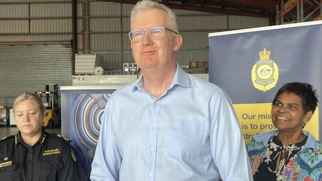 Home Affairs Minister Tony Burke, Solomon MP Luke Gosling, Lingiari MP Marion Scrymgour, MBC commander Rear Admiral Brent Sonter and Operation Lunar commander Tracie Griffin spoke to media in Darwin regarding illegal fishing.