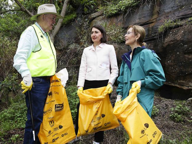 The Premier was in the local area over the weekend for Clean Up Australia Day at Clifton Gardens Reserve, with Ian Kiernan (left) and Environment Minister Gabrielle Upton. Picture: Justin Lloyd