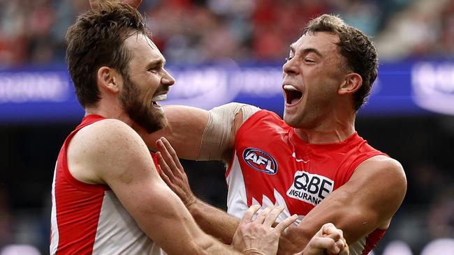 Sydney's Joel Hamling celebrates kicking a goal with Will Hayward during the AFL Round 8 Sydney Derby XXX between the Sydney Swans and GWS Giants at the SCG on May 4, 2025. Photo by Phil Hillyard (Image Supplied for Editorial Use only - NO ON SALES - copyright Phil Hillyard )