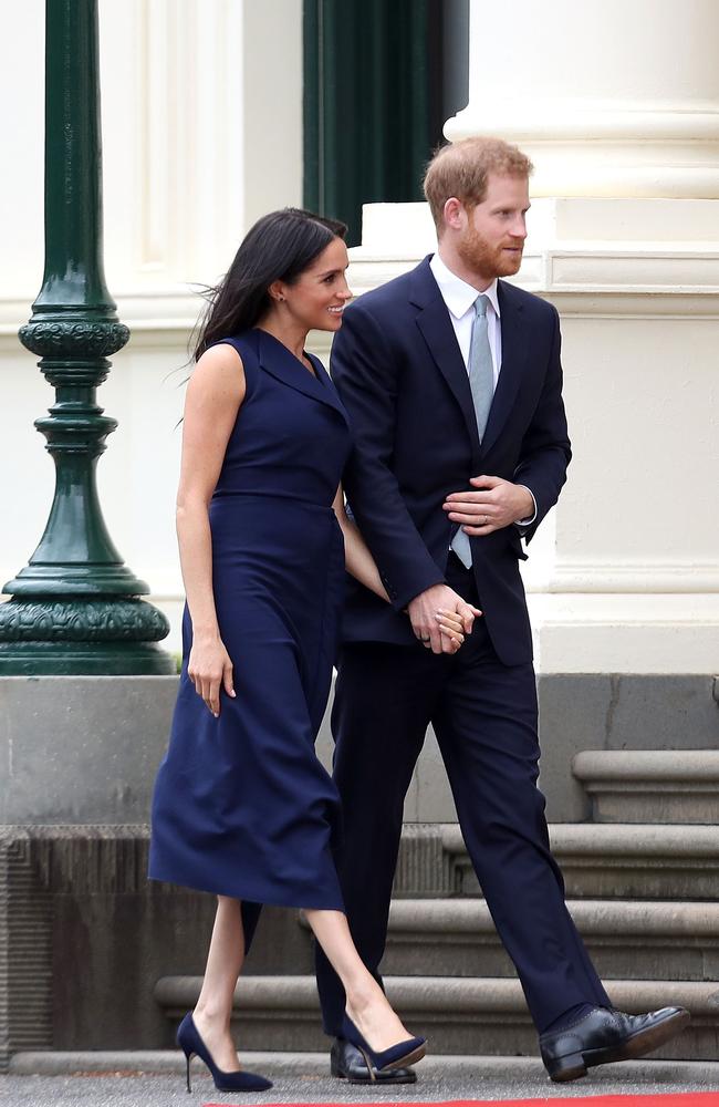 “Let’s co-ordinate in navy!” “Okay!”.