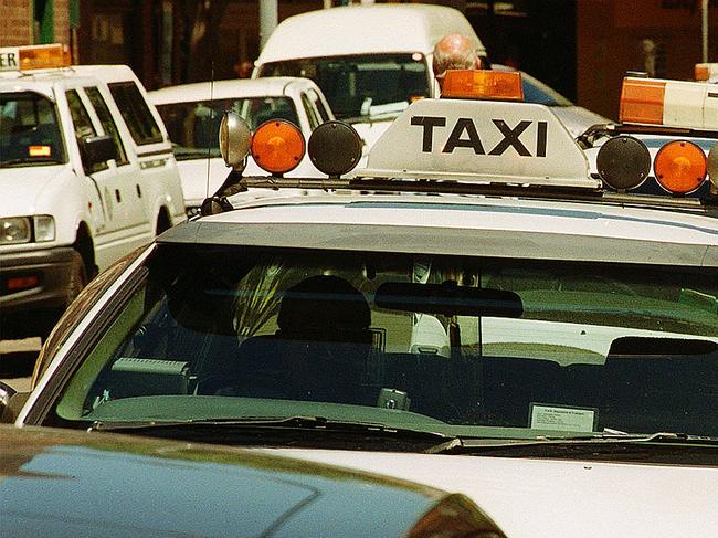 taxis at manly cab rank thurs. 4/11/99 story g.fowler  Picture: joe Murphy