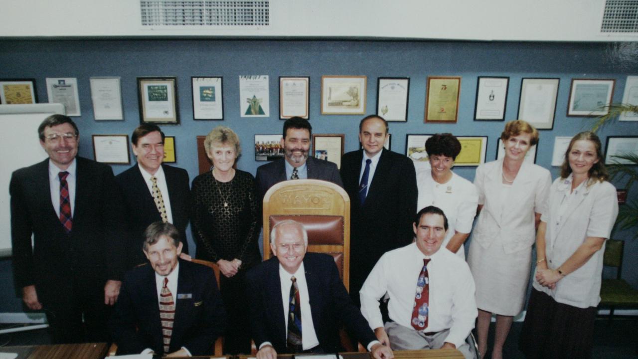 Rockhampton City Council inauguration of mayor Jim McRae: l-r back Jim Rundle (deputy mayor), Jim Webber, Rose Swadling, John Pearson, Greg Belz, Del Bunt, Vicky Bastin-Byrne and Margaret Strelow. front- Rob Noble (CEO), Jim McRae (mayor) and Toni Hansen. Blast from the Past. Photo The Morning Bulletin Archives