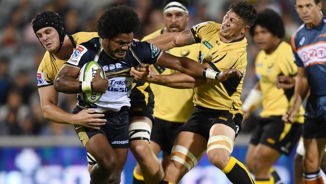 Henry Speight of the Brumbies (centre) is tackled by Brynard Stander of the Western Force (right) during the Round 3 Super Rugby match between the ACT Brumbies and the Western Force at GIO Stadium in Canberra, Friday, March 10, 2017. (AAP Image/Lukas Coch) NO ARCHIVING, EDITORIAL USE ONLY