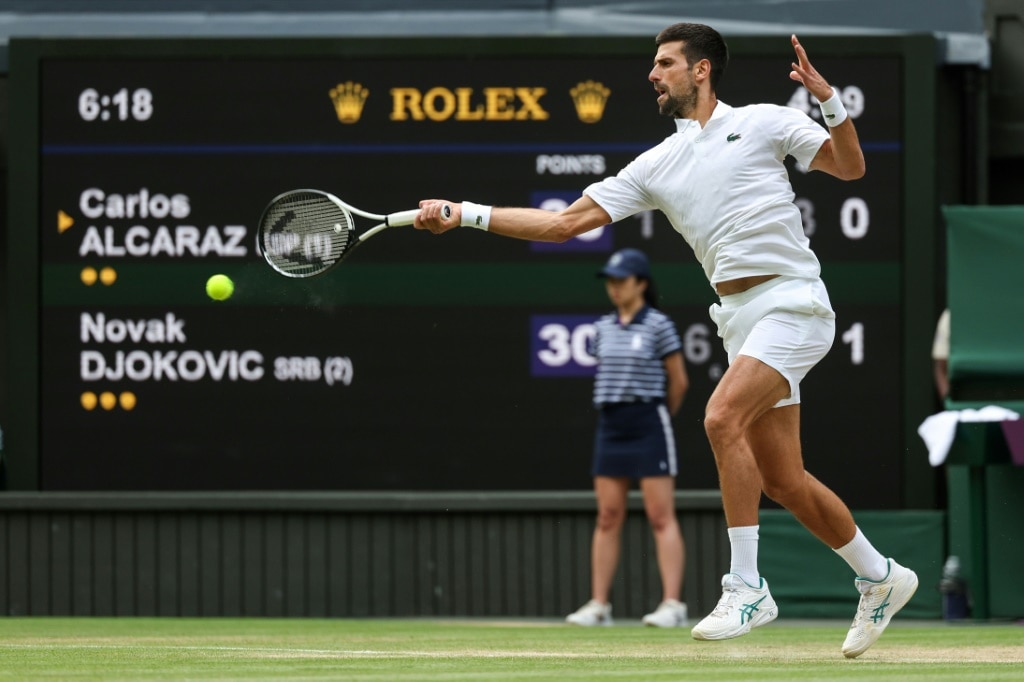 Watch: Alcaraz breaks Djokovic's streak of 15 straight tiebreaks in  Wimbledon