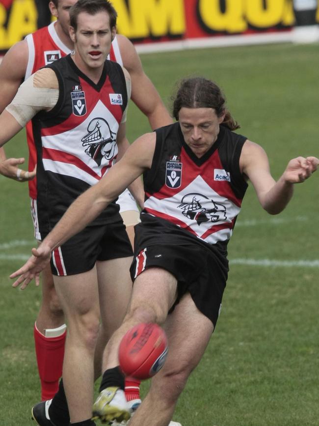 Paul “PK’’ Kennedy booting Frankston forward.