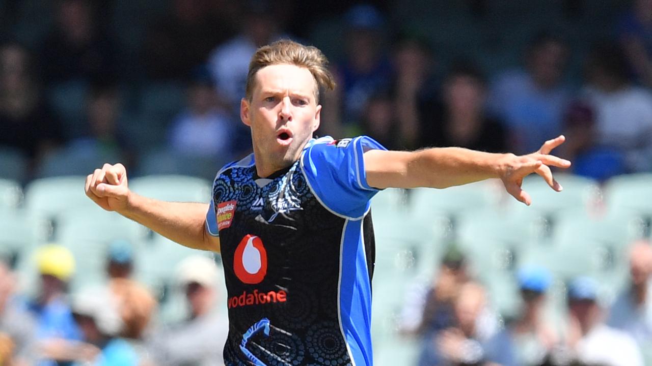 Ben Laughlin celebrates one of his 10 wickets for Adelaide Strikers in BBL08.