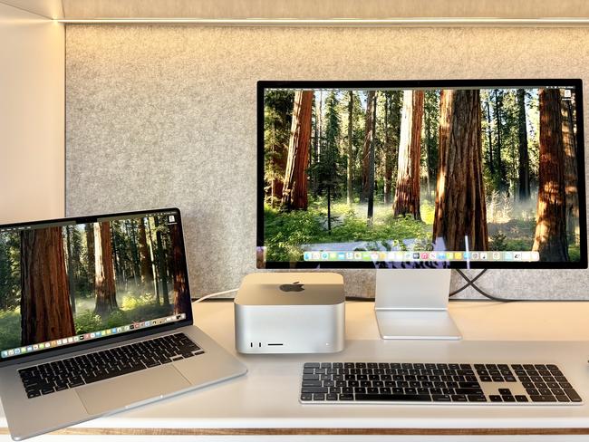 Off couple: the MacBook Air 15-inch and the big Mac Studio might be the perfect combination for working at home and on the fly.