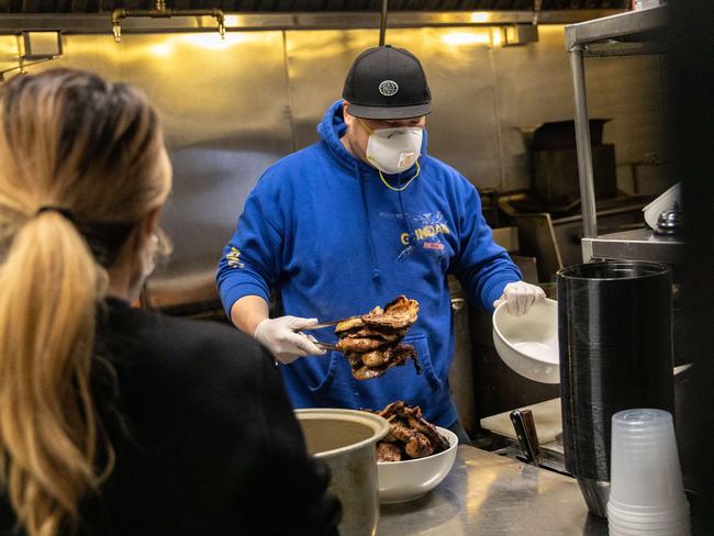 NNew York restaurants have been cooking meals to donate to hospitals and essential workers. Picture: Getty Images/AFP