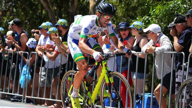 Nathan Earle in action during the Santos Tour Down Under in 2017. Photo: Tim De WaeleKT/Tim De Waele/Corbis via Getty Images)