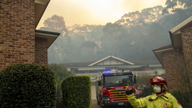 Firefighters are working to control the blaze. Picture: NewsWire / Jeremy Piper