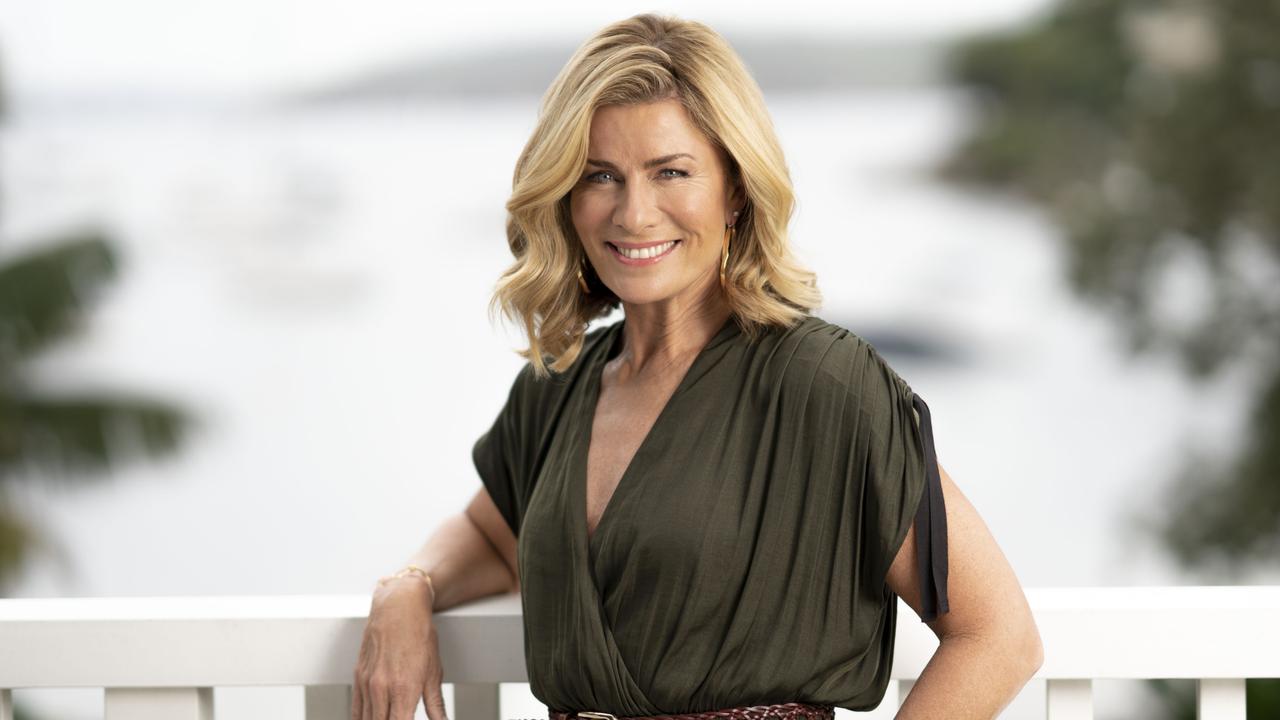 Deborah Hutton To Host Foxtel S Find Me A Beach House Daily Telegraph