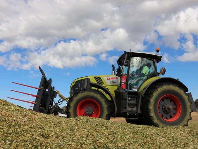 Claas Axion 800 Series tractors have new simpler controls to widen the range's appeal.