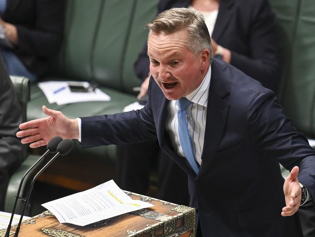 CANBERRA, AUSTRALIA, NewsWire Photos. NOVEMBER 14, 2023: Climate Change and Energy minister Chris Bowen during Question Time at Parliament House in Canberra. Picture: NCA NewsWire / Martin Ollman