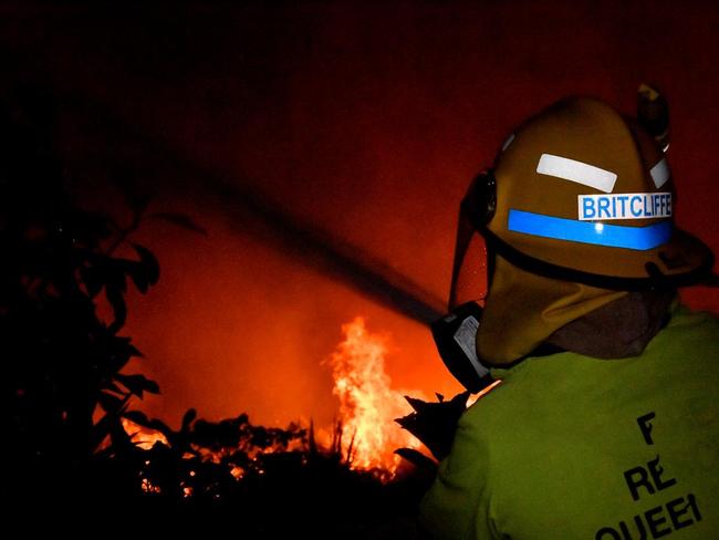 A fire ripped through Peregian Springs, Peregian Breeze and Peregian Beach heading north towards Marcus Beach and Noosa. Photo: John McCutcheon / Sunshine Coast Daily