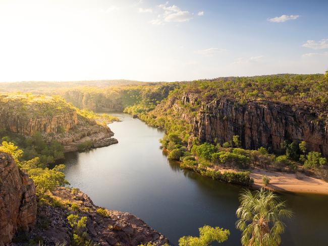 ESCAPE DEALS JANUARY 17 2020 See Katherine Gorge in the NT with Destination International