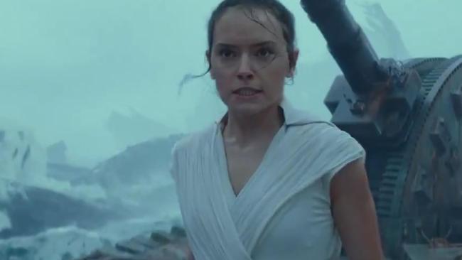 Rey appears to team up with Kylo.