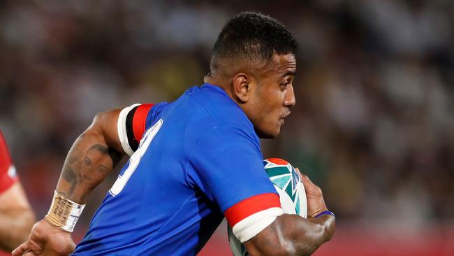 Samoa's centre Rey Lee-Lo  runs with the ball during the Japan 2019 Rugby World Cup Pool A match between Russia and Samoa at the Kumagaya Rugby Stadium in Kumagaya on September 24, 2019. (Photo by Odd ANDERSEN / AFP)