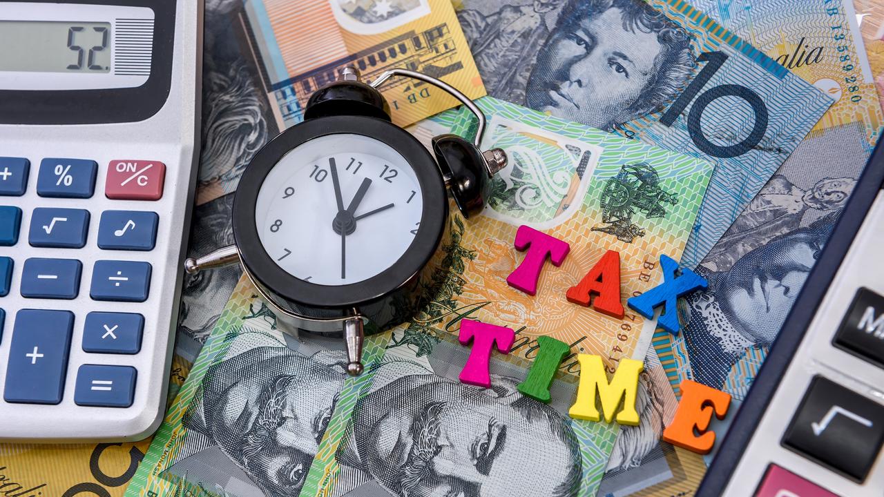 Aussies doing their own tax returns are being warned to hurry, with a deadline looming.