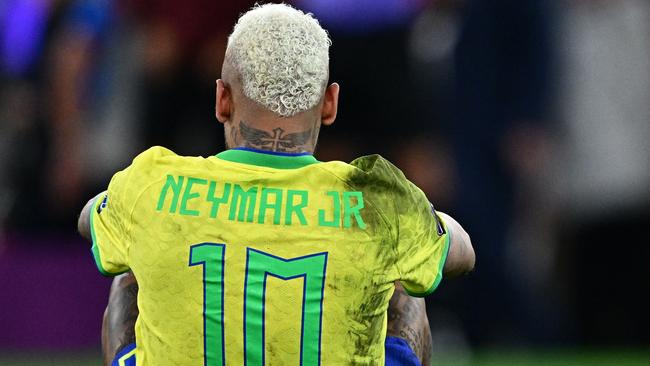 Neymar’s international career looks set to end without the silverware achieved by his legendary predecessors. (Photo by GABRIEL BOUYS / AFP)