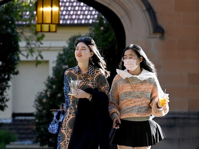 SYDNEY, AUSTRALIA - NewsWire Photos,June 4, 2022: Student enjoy the grounds at Sydney University as concerns for young Australians are re-assessing their education with student-debt balances rising across the country amid cost-of-living pressure.Picture: NCA NewsWire / Jeremy Piper