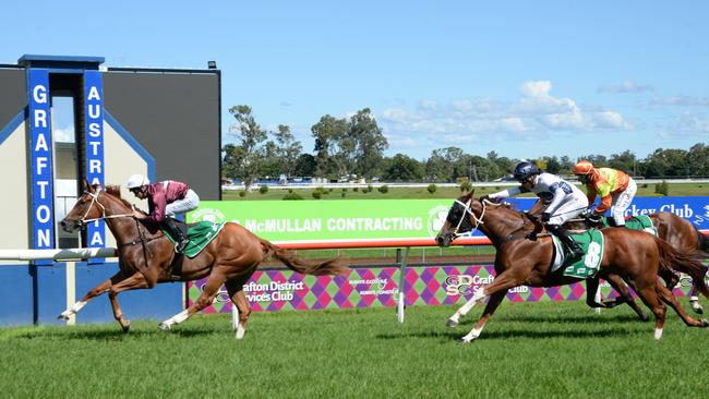 The Matt Dunn-Matt McGuren partnership proves to be a winning combination at the Clarence River Jockey club when Ready to Humble took out the Prestige Wedding & Event Hire Maiden Handicap (1206 metres). Photo: Bruce Thomas