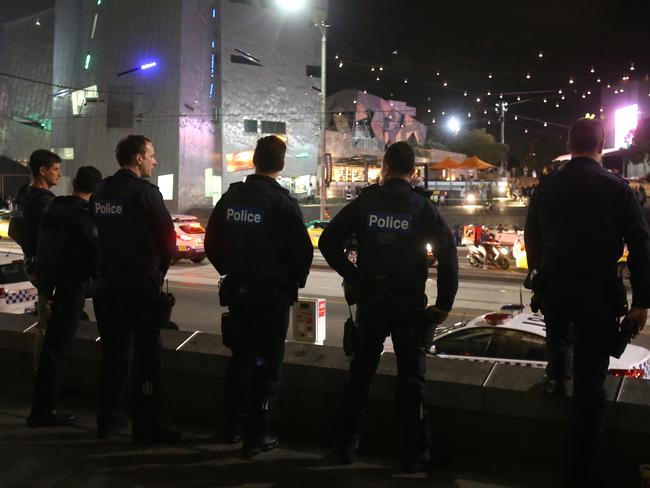 Crowd at Swanston St, City,  Picture Yuri Koluzmin Moomba riots, moomba brawl Federation Square