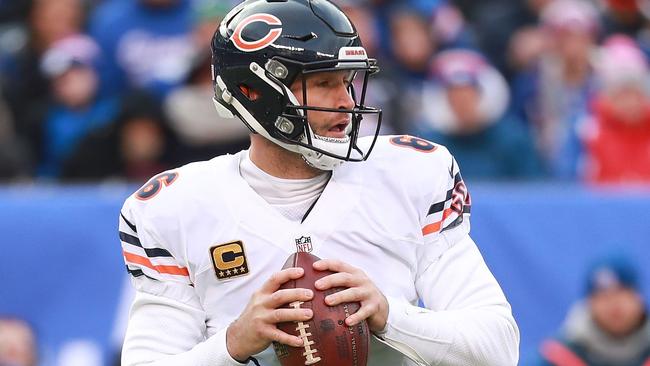 Report: Jay Cutler has torn labrum in shoulder, expected to miss rest of  season