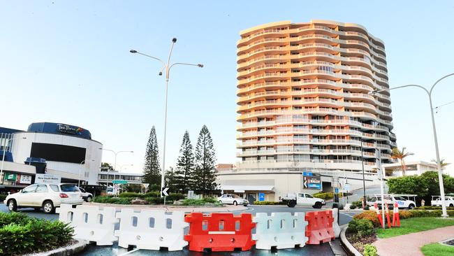 The border in front of Twin Towns. Photo: Scott Powick NEWSCORP