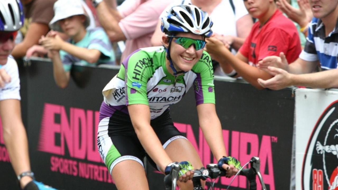 Carly Hibberd riding in the 2008 Australian National Criterium Championships where she claimed second place. Photo contributed courtesy of Mark and Roslyn Hibberd.