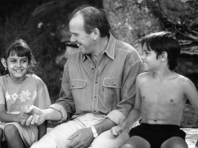 Mike Willesee meets up with the two children.