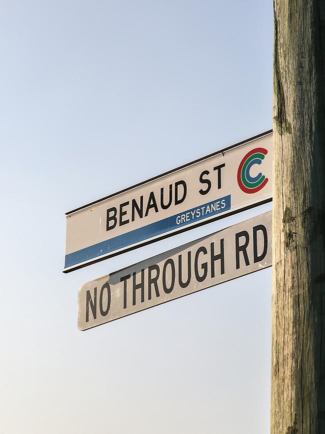 Benaud St lane links to Cumberland Rd.