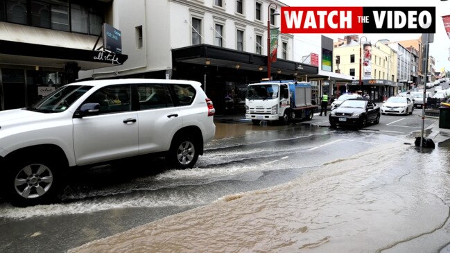 Flooding along Murray Street