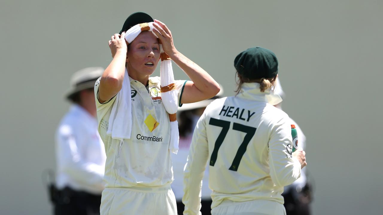 Darcie Brown (left) defied the conditions to star with the ball. (Photo by Paul Kane/Getty Images)