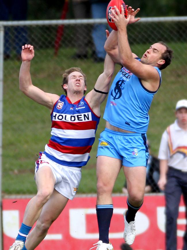 Matthew Duldig in action for Sturt during his SANFL days. He booted seven majors for Morphettville Park on Saturday.