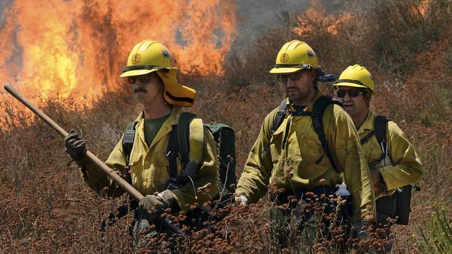 Southern California Wildfires Force Thousands To Evacuate Homes | News ...