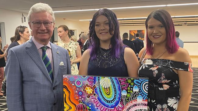 Kalkadoon artist Brooke Sutton and Chern'ee Sutton with his Excellency The Governor of Queensland, The Honourable Paul de Jersey.