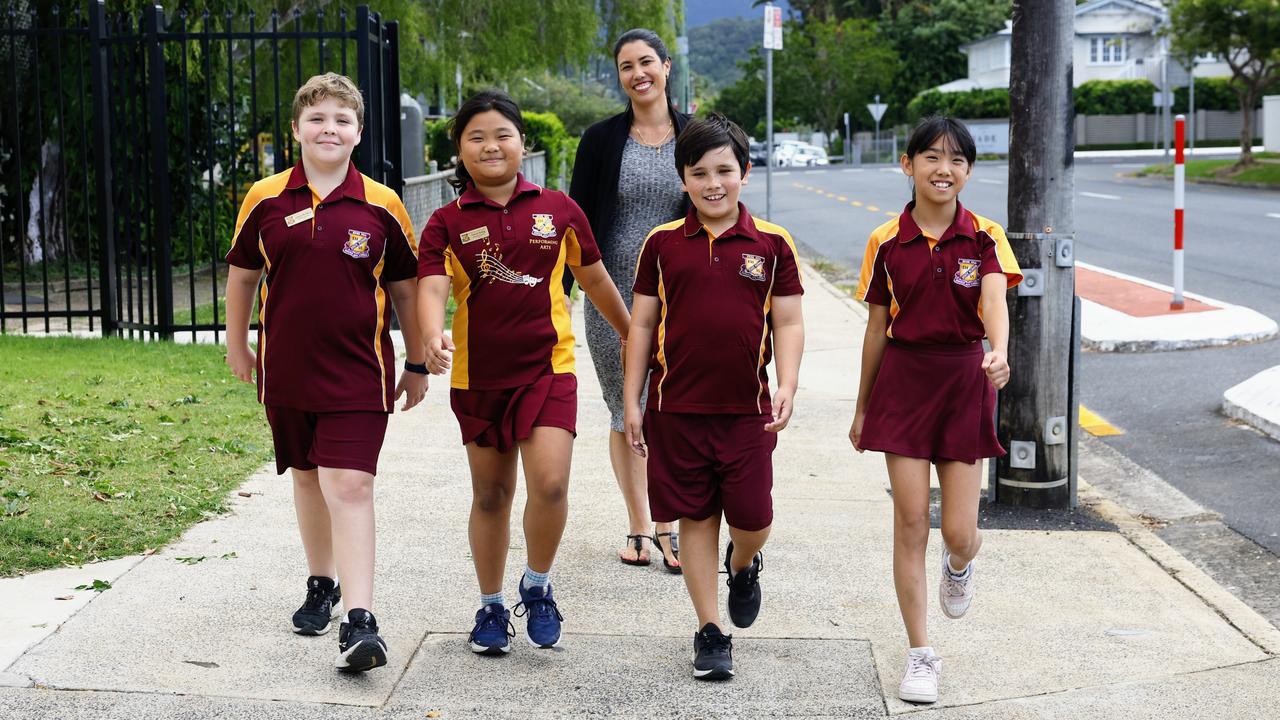 Edge Hill Primary School supporting the annual Walk Safely to School