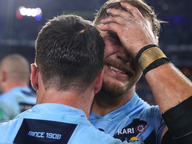 SYDNEY, AUSTRALIA - JUNE 24: Jack de Belin of the Blues celebrates victory with his team mates after game two of the State of Origin series between the New South Wales Blues and the Queensland Maroons at ANZ Stadium on June 24, 2018 in Sydney, Australia. (Photo by Mark Kolbe/Getty Images)