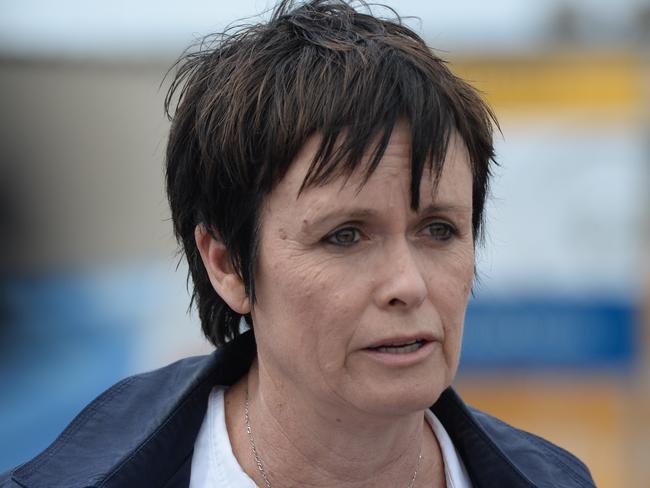 Bernadette Mulholland (SASMOA) speaks to media during their joint press conference into the chronic overcrowding and ramping at Adelaide hospitals Wednesday October 10,2018.(Image AAP/Mark Brake)