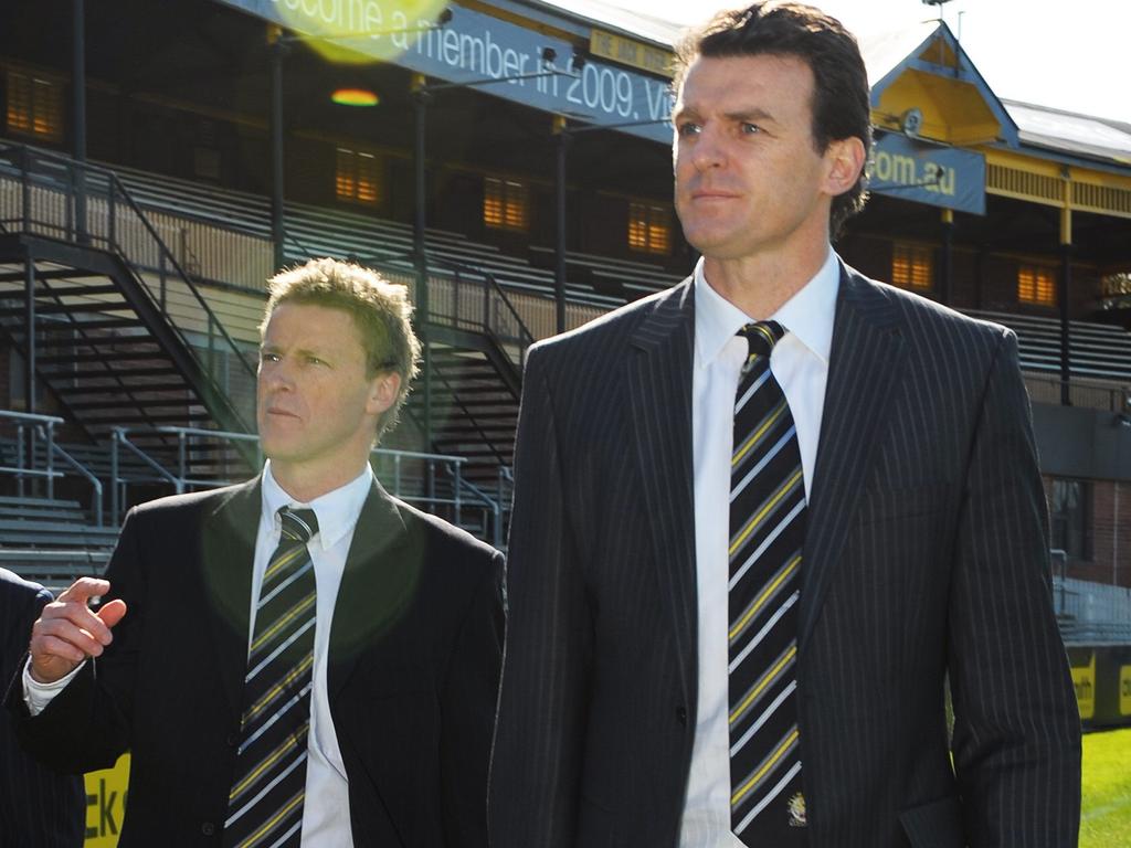 Hardwick arrives at Punt Road with Richmond chief executive Brendon Gale after being announced as the Tigers’ new coach in 2009.