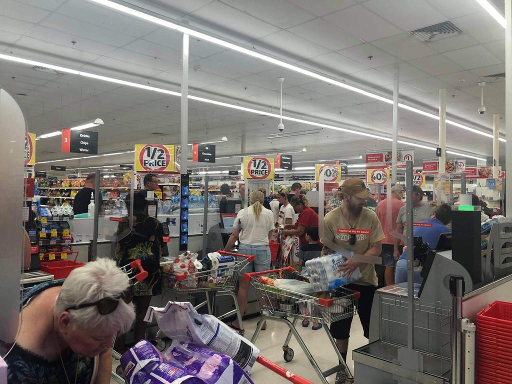 People flocked to supermarkets in WA on Sunday after the announcement Perth, Peel and the South West would go into a five-day lockdown. Picture: Instagram / Perthguts