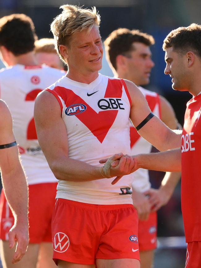 The Swans can’t seem to win a close game. (Photo by Matt Roberts/AFL Photos/via Getty Images)